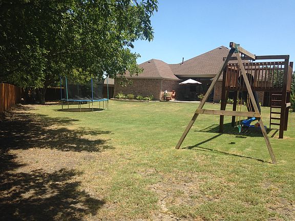 3rd image of 210 High Meadow Ct