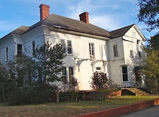 812 Circle Dr, Defuniak Springs, FL 32435