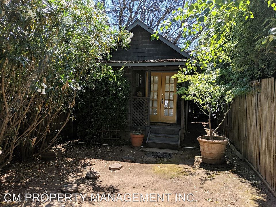 1st image of 39 Bayview Ave