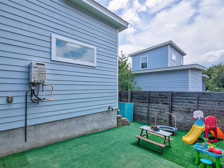 7607 Providence Ave #A — Photo 27