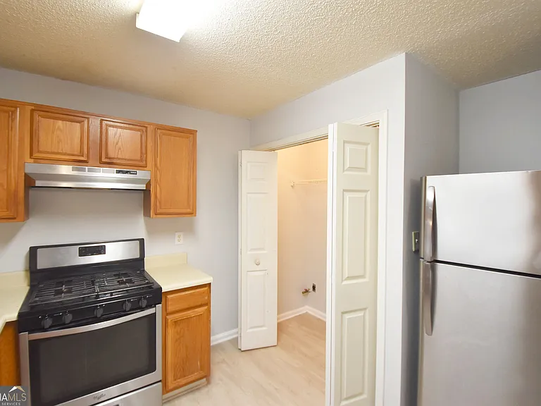 147 S Fairfield Dr — Photo 11