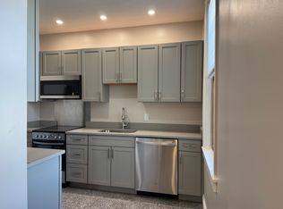 194 Broadway St #2R, Providence, RI 02903