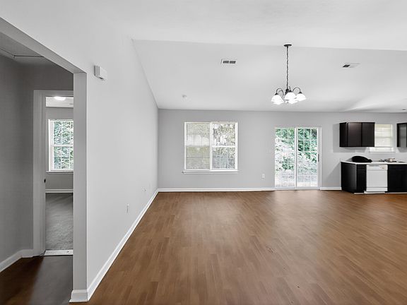 5th image of 1880 Tamara Way