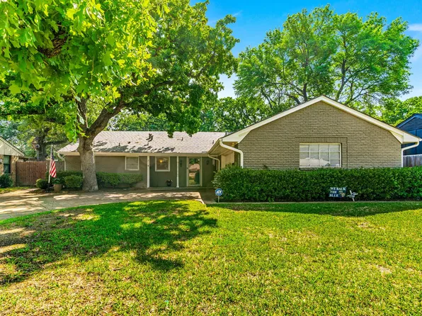 514 Staffordshire Dr, Irving, TX 75061