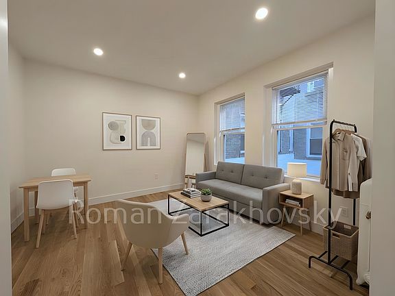5th image of 10 Orkney Rd APT 25
