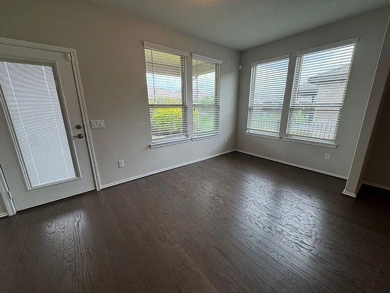 3218 Chimney Swift Ln — Photo 10