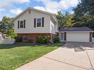1604 Dahlia Ct, Saint Charles, MO