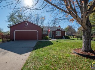 2612 SW Arvonia Pl, Topeka, KS 66614