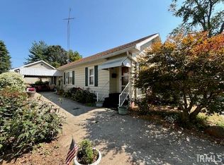 220 E Main St, Wheatland, IN 47597