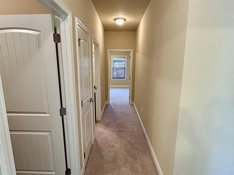 80 S Knightsbridge Ct — Photo 21