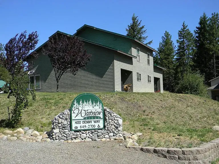 400 Denny Ave — Photo 1