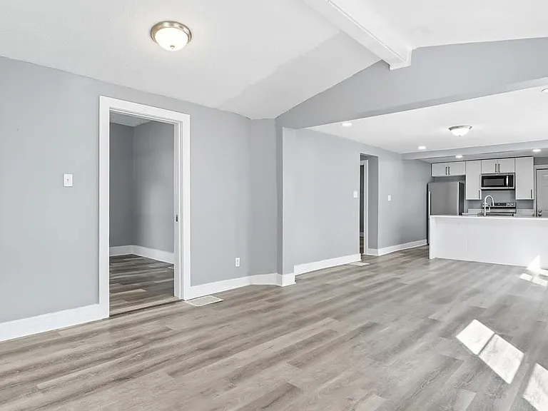 2109 Barth Ave — Photo 3