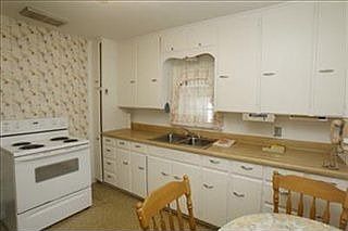 4th image of 64 Woodrow Ave S