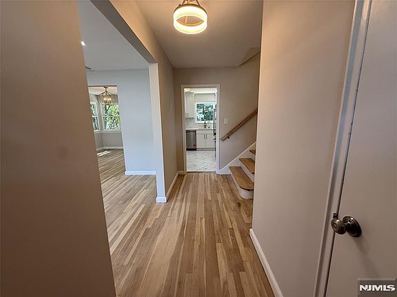 2nd image of 16 Valley Brook Dr