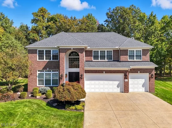2825 Veron Ln, Twinsburg, OH 44087