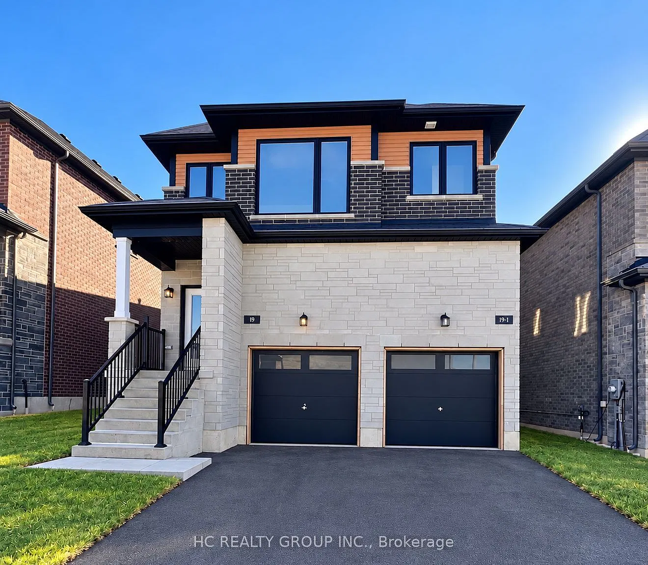 4 bed, $2,850 — Photo 1