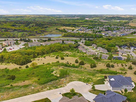 3rd image of 300 Ledgestone Ridge Ct