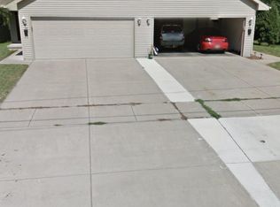208 N 6th St, De Pere, WI 54115