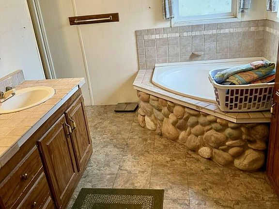 5th image of 43490 N Fork Drive #8