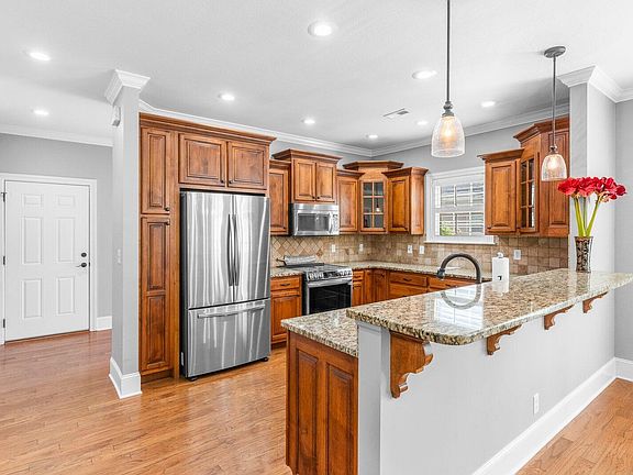 2nd image of 7715 Lenox Trace Dr