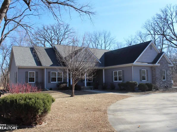 1565 Tyrrell Ln, Belmond, IA 50421