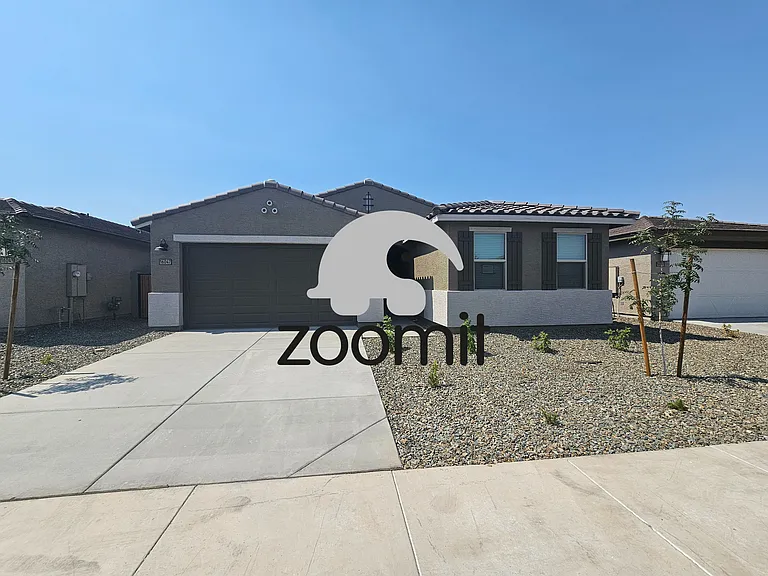 16047 W Honeysuckle Dr — Photo 1
