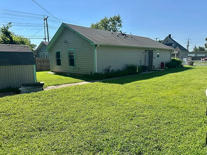 2114 Martha St — Photo 14