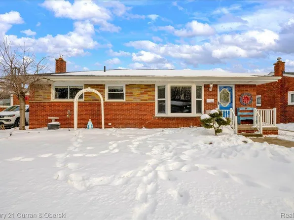 1829 W Longmeadow Rd, Trenton, MI 48183