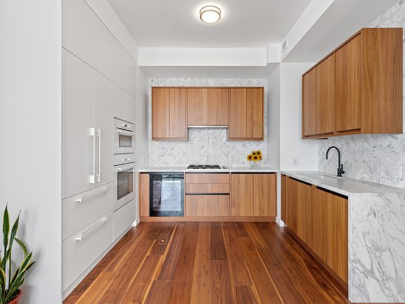 5th image of 21 India St APT 39C