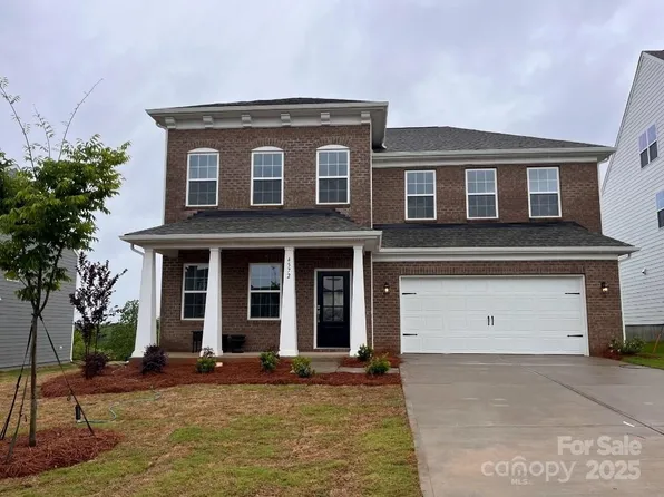 4572 Potters Wheel Dr, Fort Mill, SC 29715