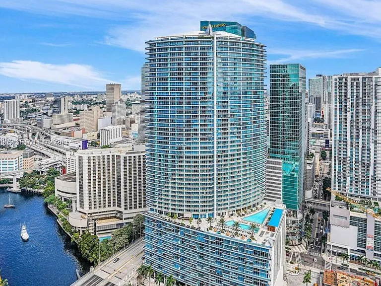 475 Brickell Ave #4310 — Photo 10
