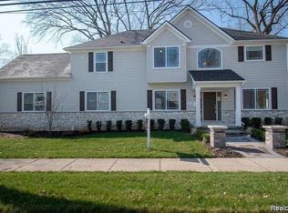 403 1st St, Rochester, MI 48307