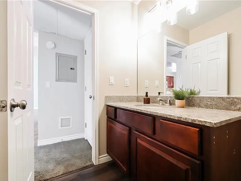 4400 Sandy River Dr #16 — Photo 12