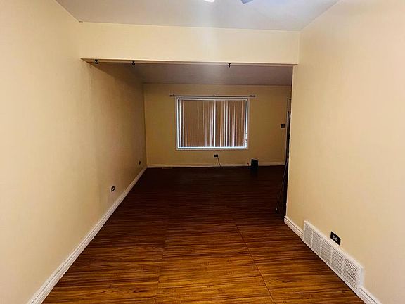3rd image of 18W217 Standish Ln