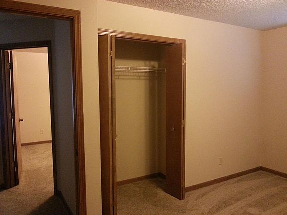 2nd image of 552 Chris Dr