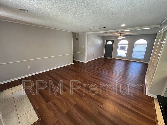 3rd image of 9344 Tasmania Ave