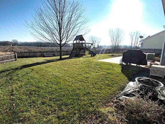 4th image of 2646 Grassy Ln