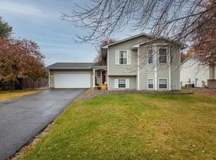 9411 Jareau Ave S, Cottage Grove, MN 55016