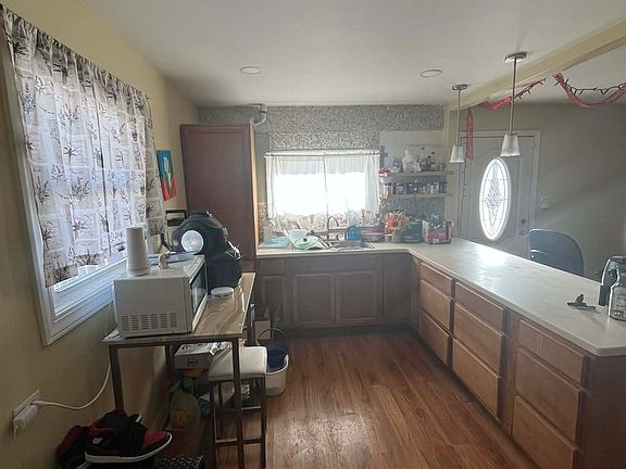 3rd image of 1716 W 163rd St