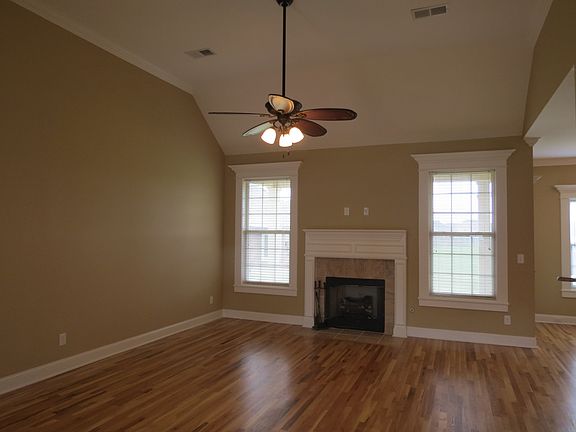 3rd image of 1141 Remuda Cir