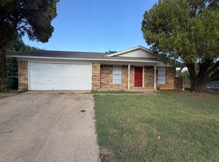 3920 Redstone Rd, Denton, TX 76209