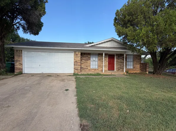 3920 Redstone Rd, Denton, TX 76209