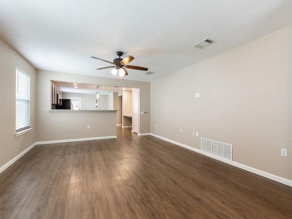 5th image of 7520 Aspen Brook Dr