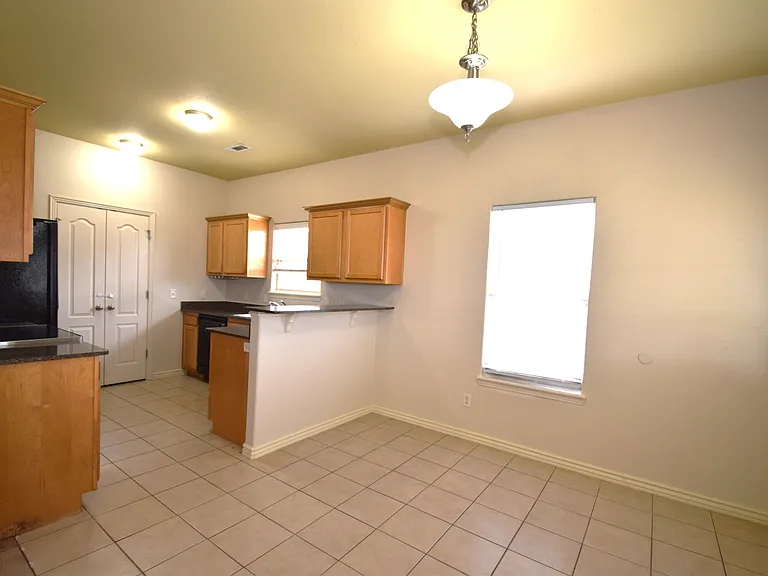 5005 SW Fieldstone Blvd #1 — Photo 8