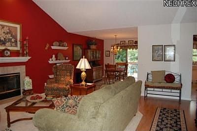 3rd image of 3157 Wolf Run Dr