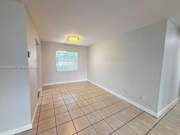 5th image of 6241 Sw St