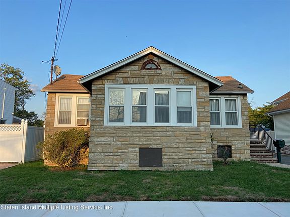 3rd image of 55 Van Wyck Ave