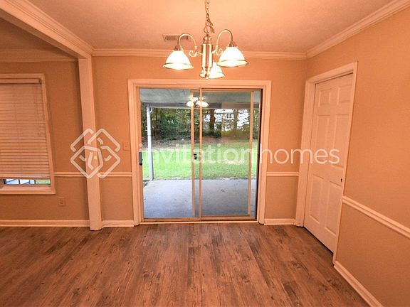 5th image of 151 Brownsmill Dr