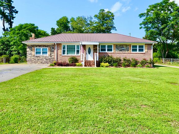 3rd image of 109 Sherbert Ct