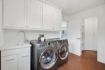 1500 Brookdale Dr — Photo 20